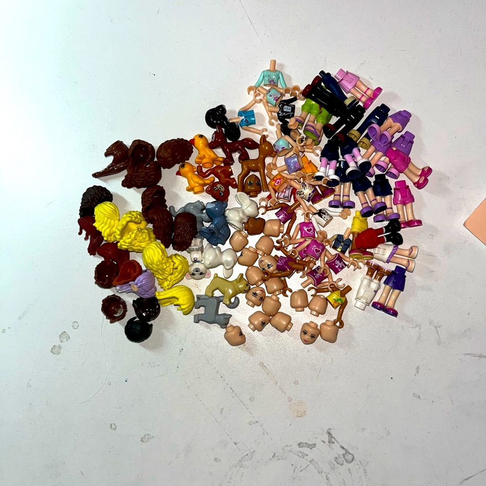 Mixed Lego friends minifigs and pets